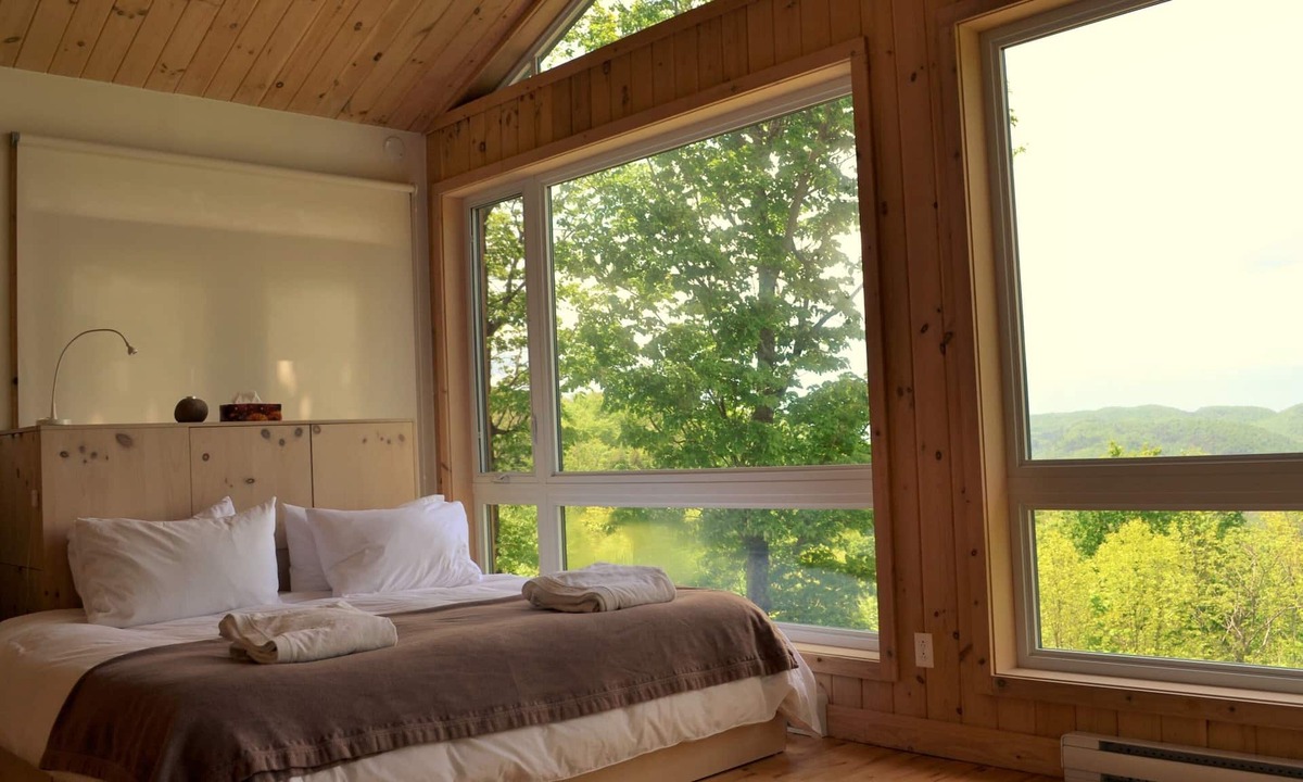 Grenville-sur-la-Rouge Hotel | Éco Spa Highland