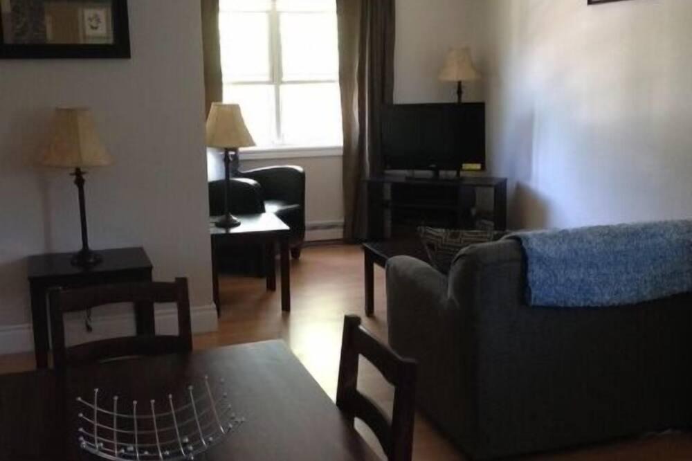 Deer Lake Apartment | 1 bedroom suite with downtown convenience