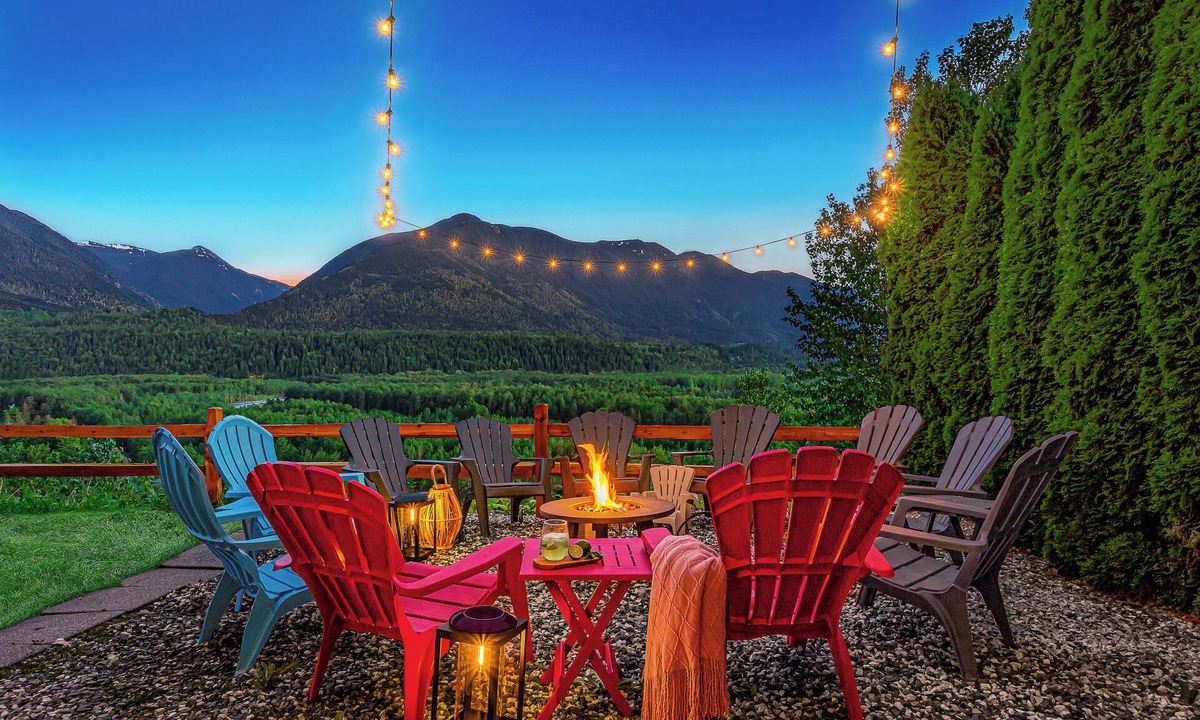 Promontory House | 180° Amazing View- Ridge Top, 2 Full Kitchen, 3-Level, Sleeps 15 Comfortably