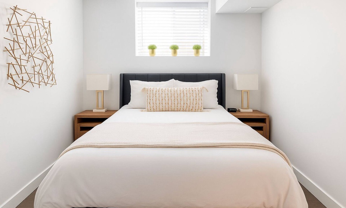 Douglas Apartment | 2 Bedrooms + 1 Bathroom w/Hot Tub - near White Rock