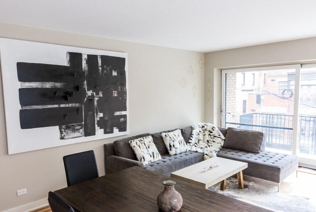 Downtown Montreal Condo | #26-3435 · Airy Apartment in City Centre 99 Walk Score in Montreal