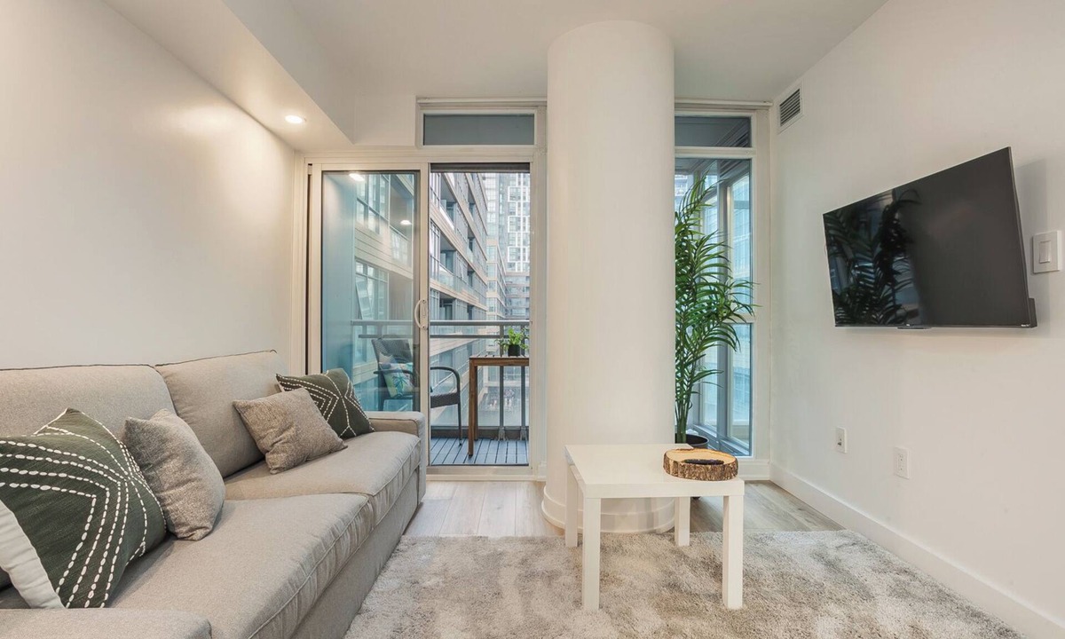 Bathurst Quay Apartment | 2BR Apartment in Toronto - Entertainment District