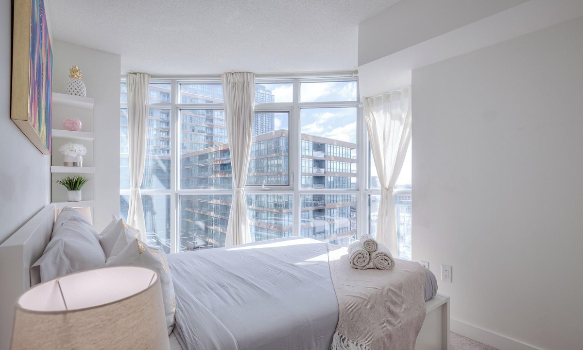 CityPlace House | 2BR Condo in the heart of downtown Toronto