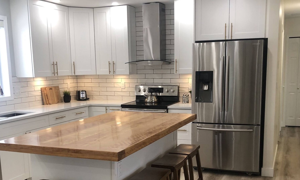 Central Okanagan House | 3 bedroom renovated main floor