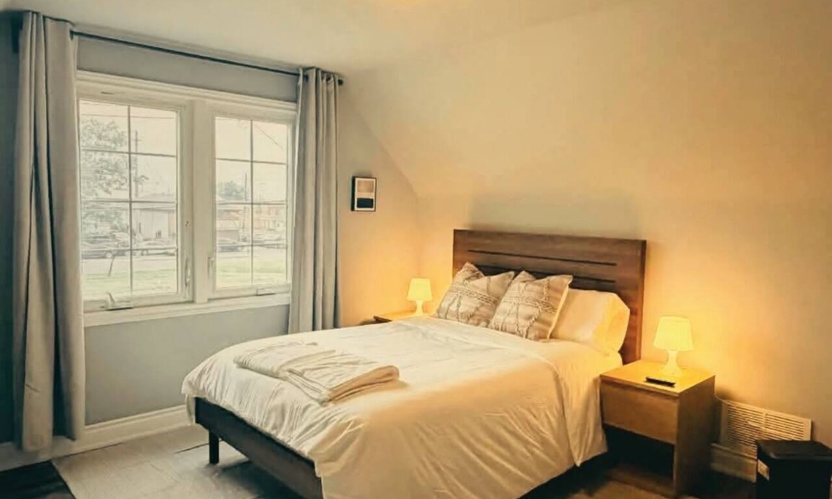 Hamilton House | 3BR Family Retreat, Minutes to Downtown Hamilton + Easy Highway Access