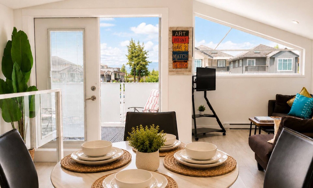 Knight House | 3BR house near BC Place, Downtown Vancouver MAJOR INTERNATIONAL SPORTING EVENT action! Peaceful & independent.