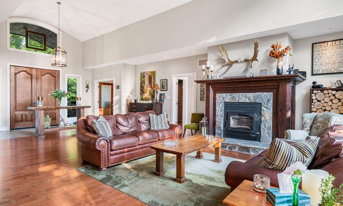 McKellar Cottage | 4-acres of Family-focused fun for everyone!