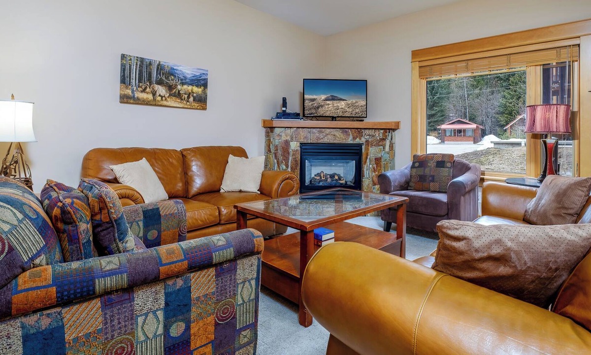 Rossland House | 4 BD/3.5BA Redstone Chalets D
