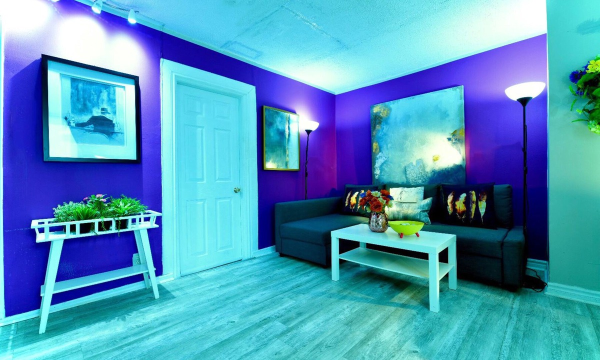 Walkerville Apartment | 480# Cheapest Great Home, Walk to Casino Tunnel
