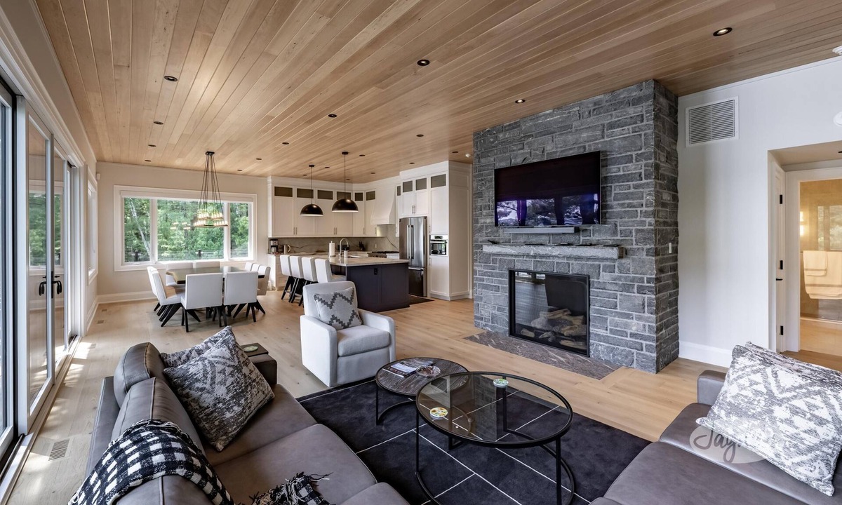 Rosseau Cottage | 5 bed 4 bath cottage on Lake Rosseau
