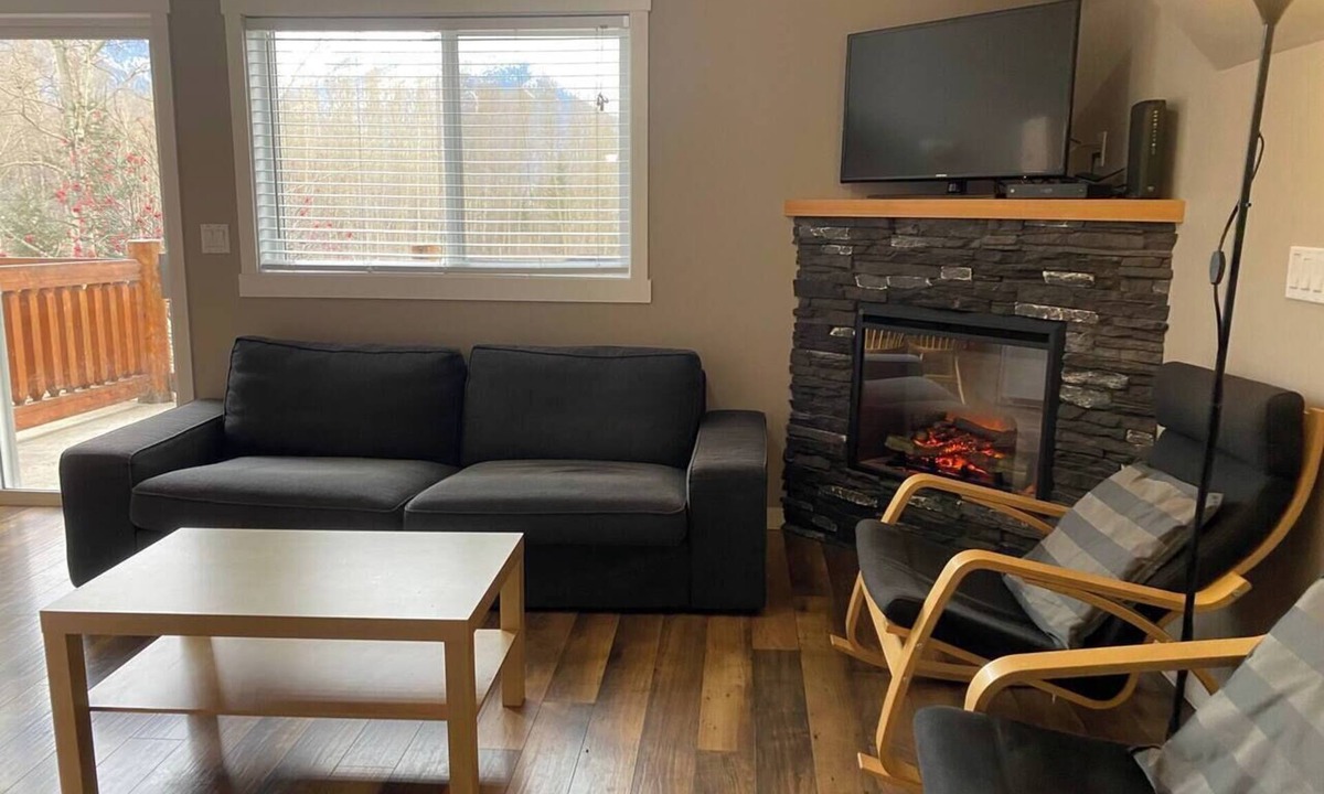 Fernie Condo | 5 Min. Drive to the Resort & Fernie