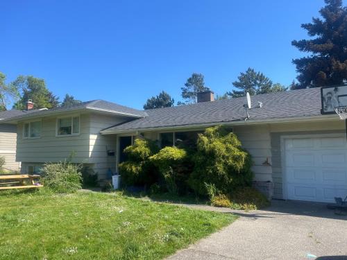 Saanich East House | 6 bedroom house