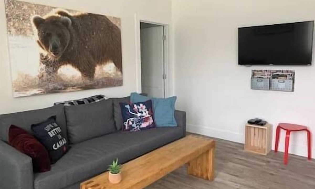 Fernie Hotel | 6 min to Ski Hill/New & Modern/In Town