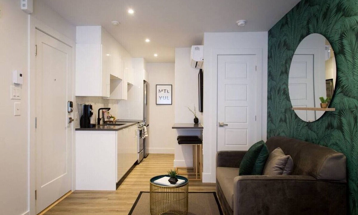Little Italy Apartment | 6768 - 401 · Blue Tropics Studio in Little Italy with kitchen by Denstays