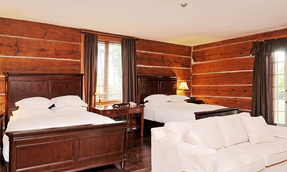 Fenelon Falls Cabin | A Historic, Luxurious, Waterfront Log Mansion