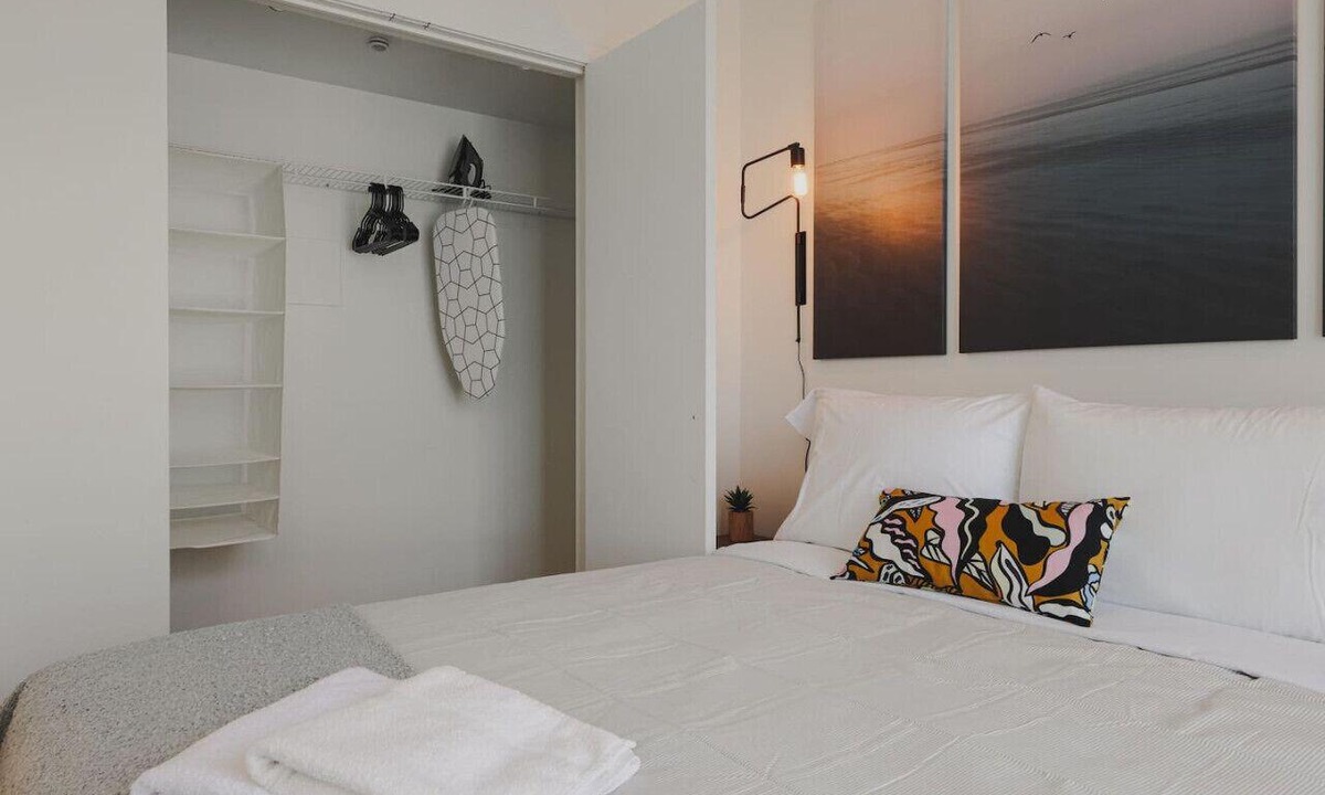 Ahuntsic Apartment | Acadie District 1-Bedroom Condo