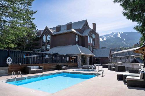 Whistler Village Hotel | Adara Hotel