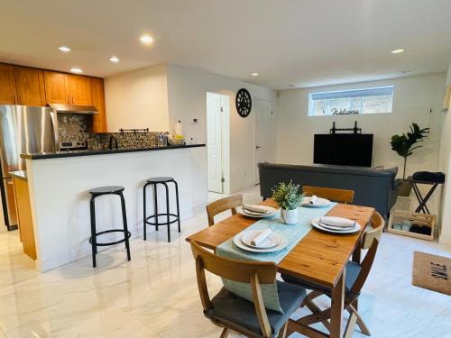 Fraserview Apartment | Adorable 2-Bedroom Basement in Vancouver