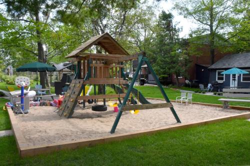 Wasaga Beach House | Adrians Wasaga Beach
