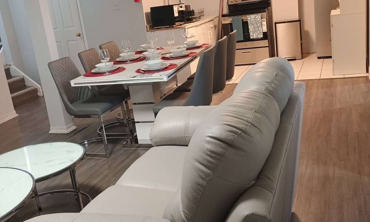 Ajax Apartment | Ajax Newly Furnished Spacious & Bright 2 beds. basement apart. w/t own laundry