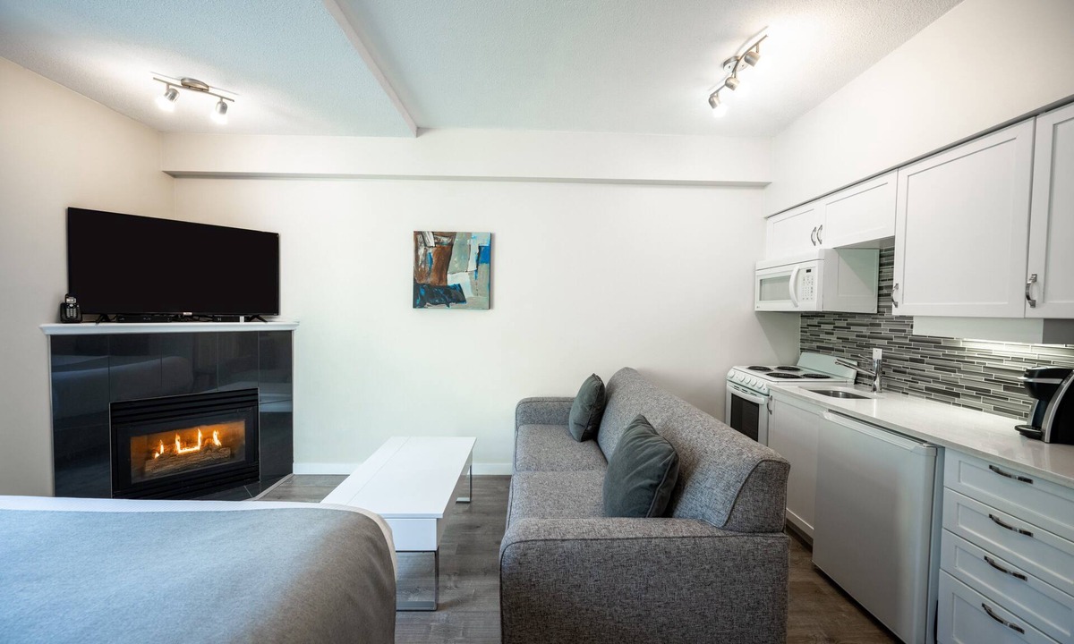 Village North Apartment | Alpenglow Lodge Sunny Studio with Sitting Area by MVA