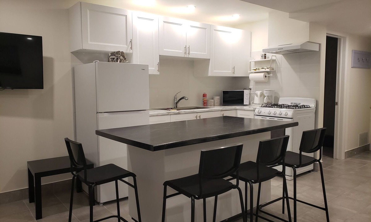 Beamsville Apartment | Amazing Suite in the Heart of Wine Country