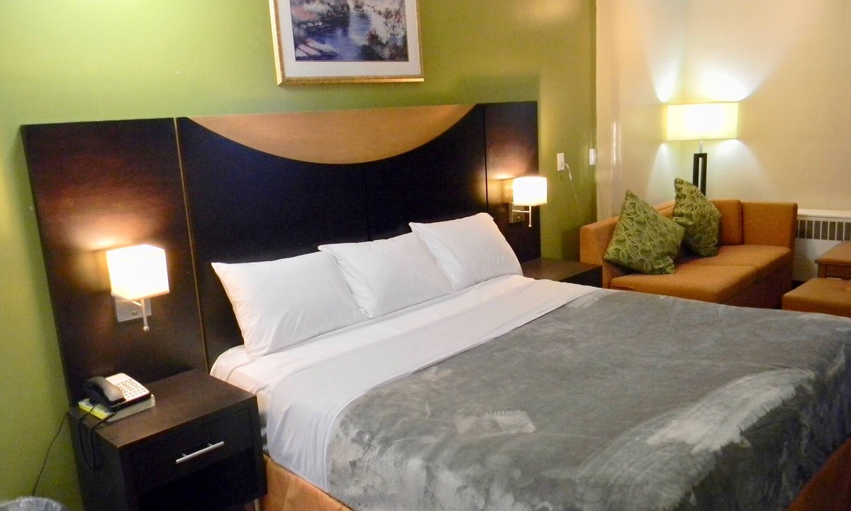 Argyle Hotel | American Plaza Motel