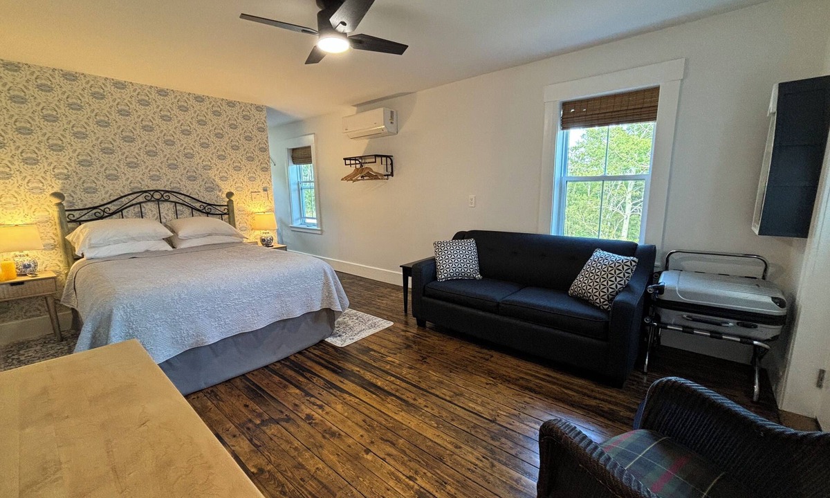 Aspy Bay Apartment | Apartment Suite in a Historic 1880s Inn · Cabot Trail & Aspy Bay, NS 1