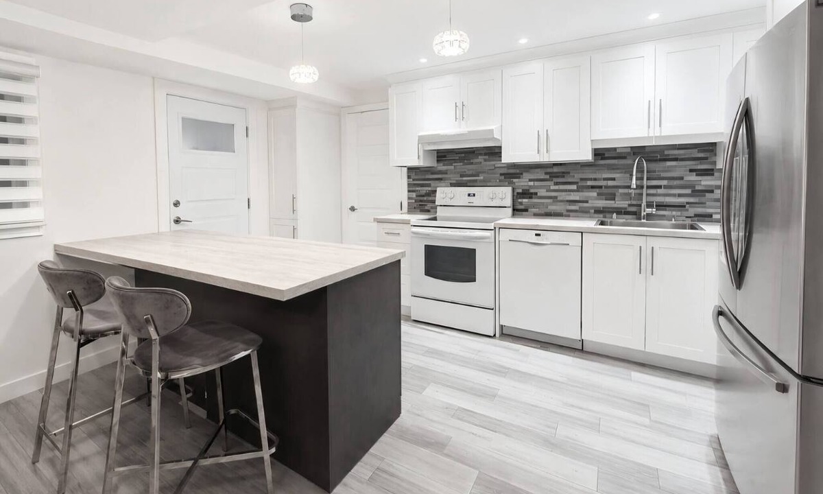 Francois-Perrault Apartment | Appartement rénové 5 personnes Métro à pied