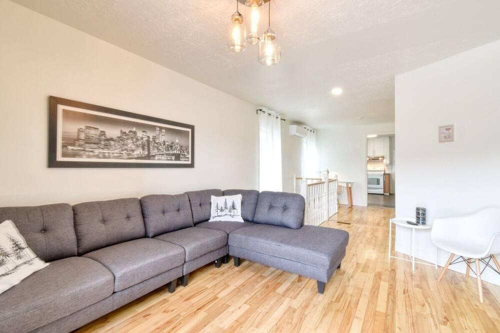 Duberger-Les Saules Apartment | Apt sur 2 Étages + Stationnement à une rue de la Rivière St-charles