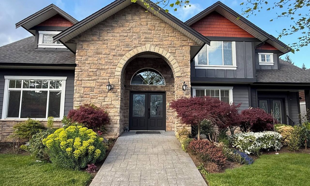 Bear Mountain Resort House | Around 850sqft cozy home with parking lots at Bear Mountain, Victoria