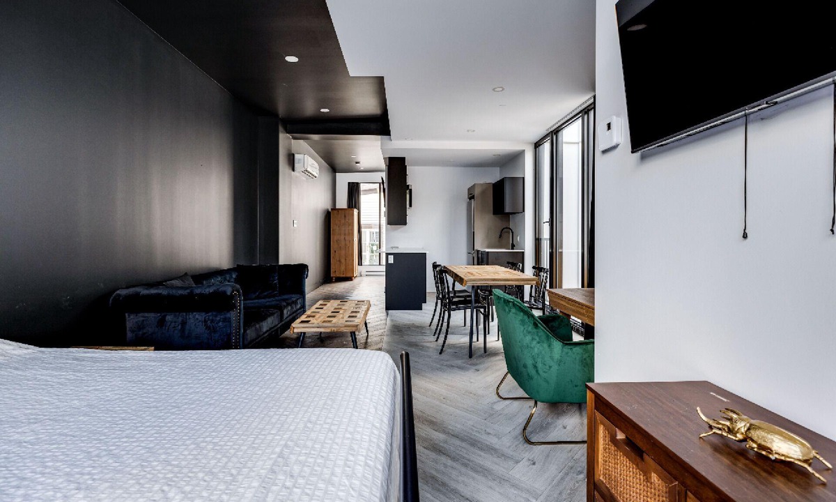 Terrebonne Apartment | Auberge Le Xavier offers complete lofts in the heart of Old Terrebonne.