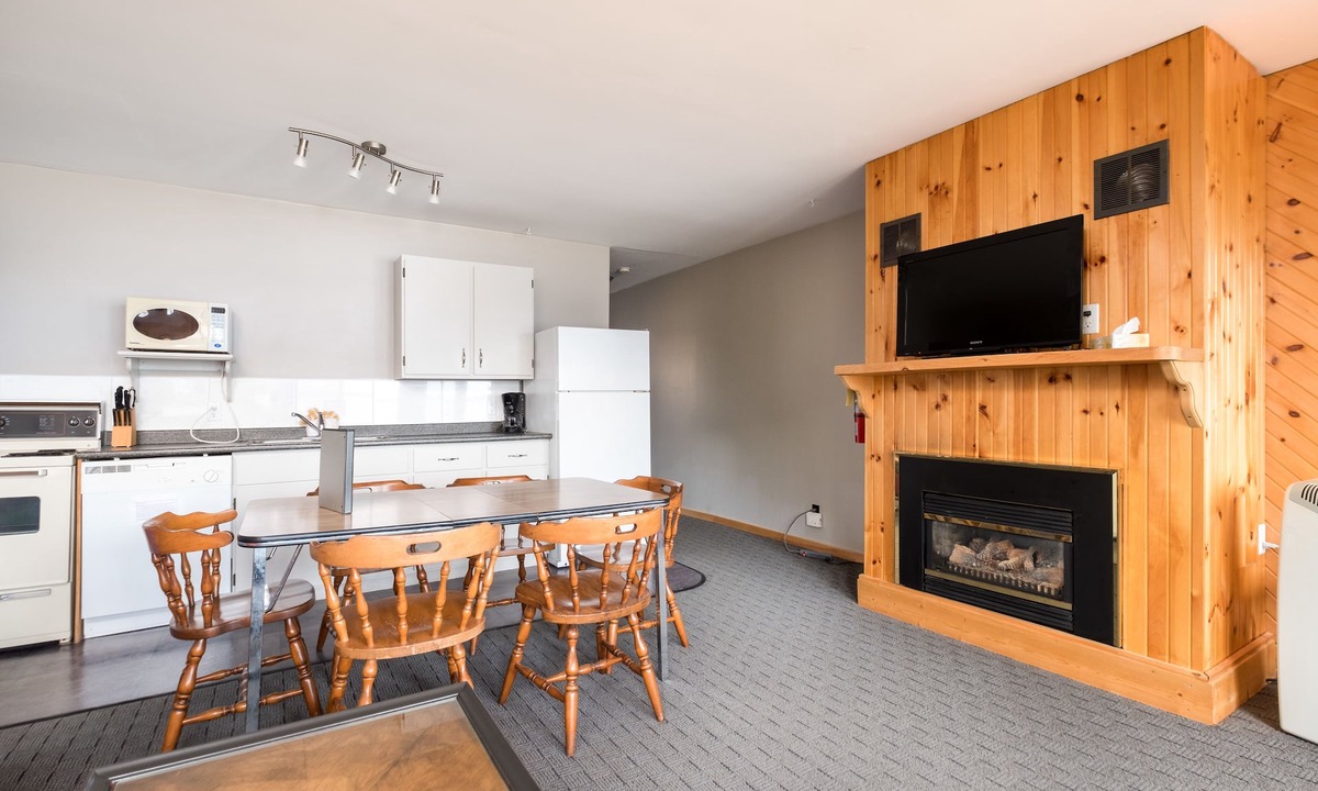 Deer Bay Resort | Beachwood Resort