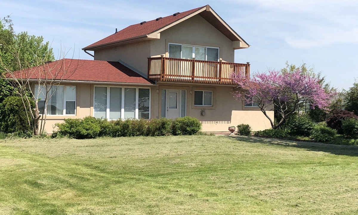 Wheatley Cottage | Beautiful cottage with private beach