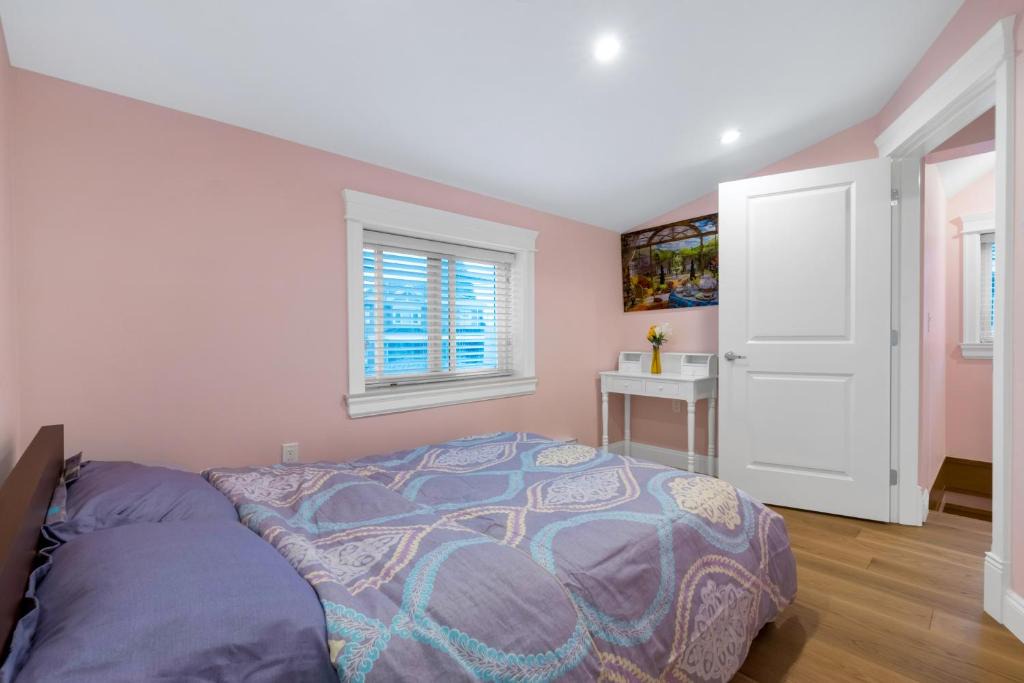 Killarney Apartment | Beautiful Exclusive 2BR Suite in Vancouver Central