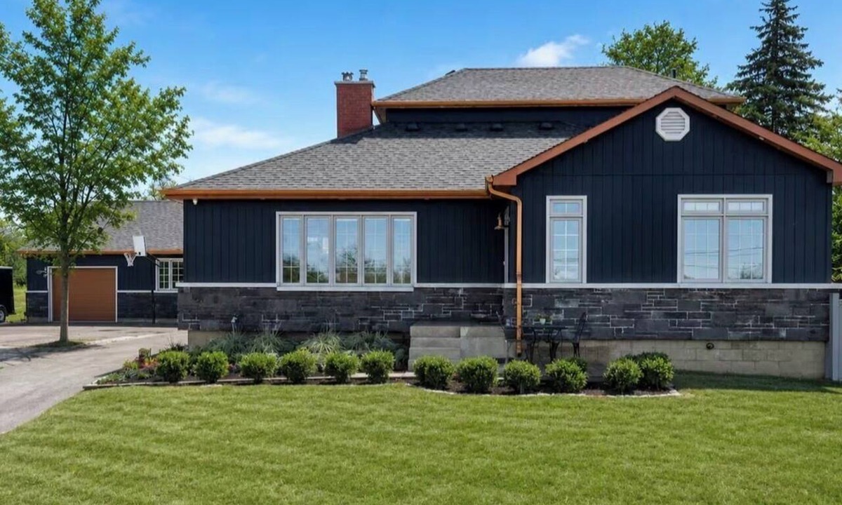 Georgetown House | Beautiful Getaway W/Hot Tub and Fire Pit