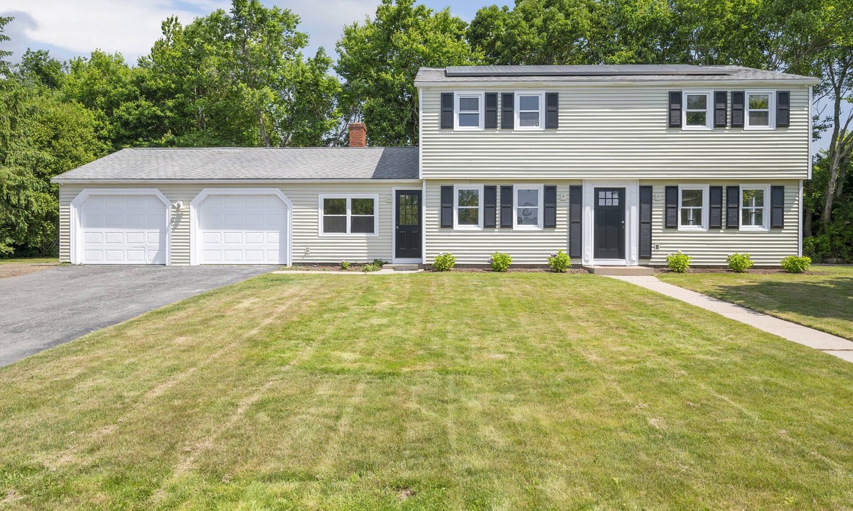 Eastward Look House | BEAUTIFUL HOME MINUTES TO OCEAN NOW BOOKING FOR 2026