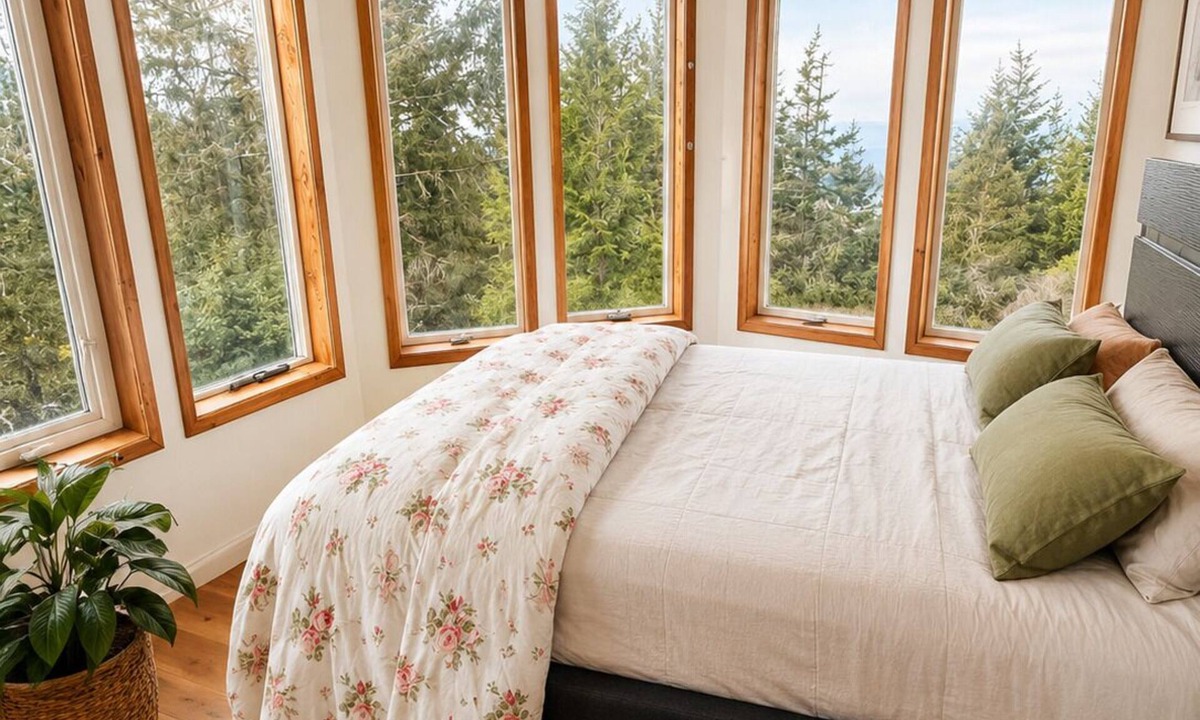 East Sooke House | Beautiful View, Pet Friendly, Rural, Luna Blanca Lookout