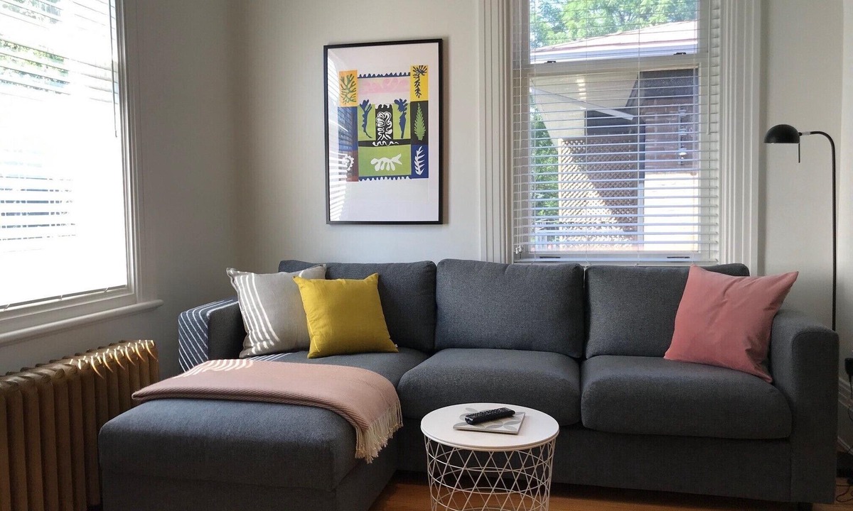 Ahuntsic Apartment | Beautiful/vintage 9 rooms apartment on 2 floors!