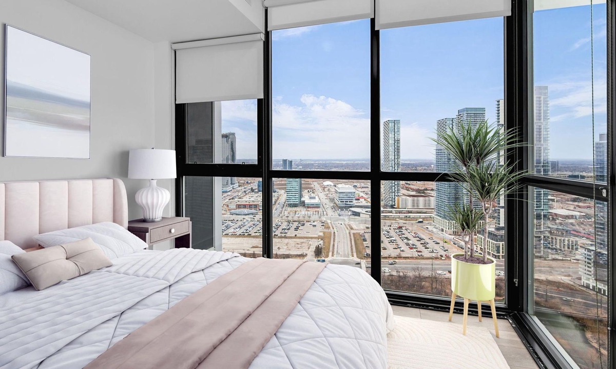 Concord Condo | Beauty Arielle 2beds Condo heated pool Gym Parking bbq e-scooter Mall Wonderland