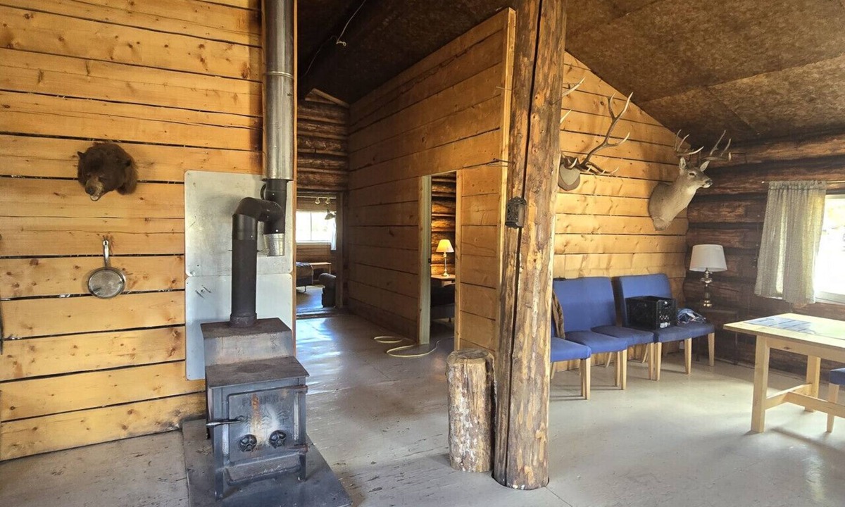 Buckinghorse River Cabin | Beaver Cabin at Sikanni Ranch