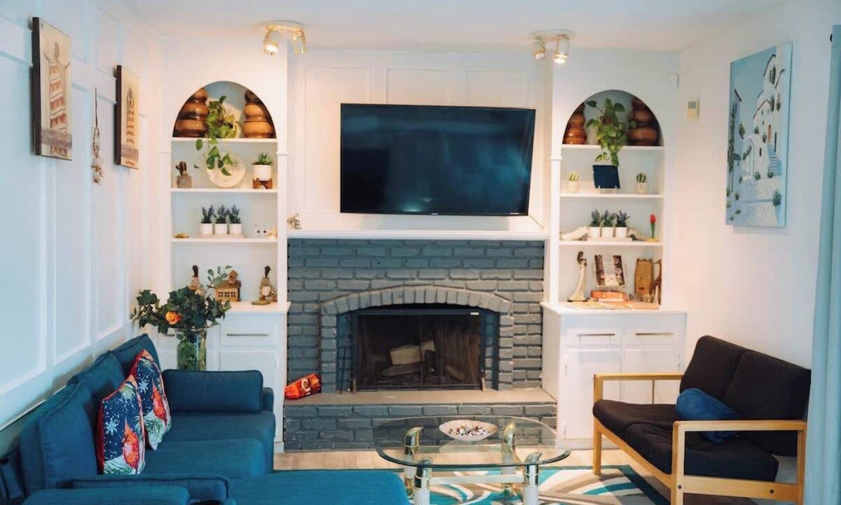 Calgary House | Bedwood Stay 3BR 10 mins to YYC Parking