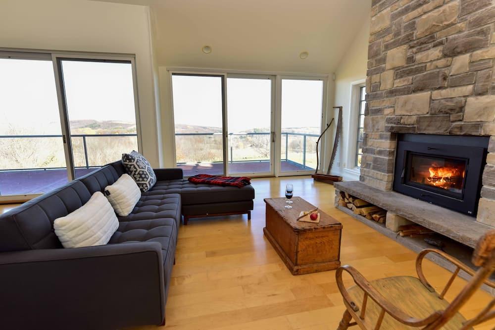 Glen Huron House | Belle View: Luxury home with a spectacular view