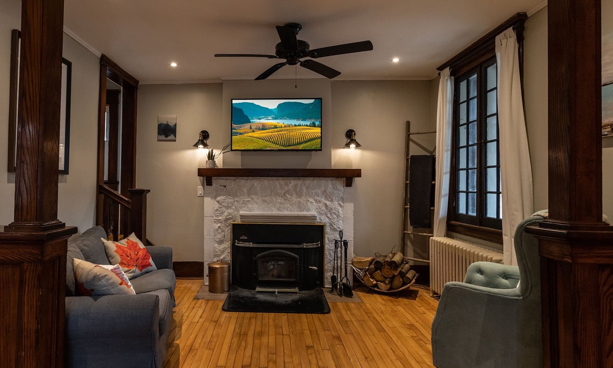 Beamsville House | Bench Wine House