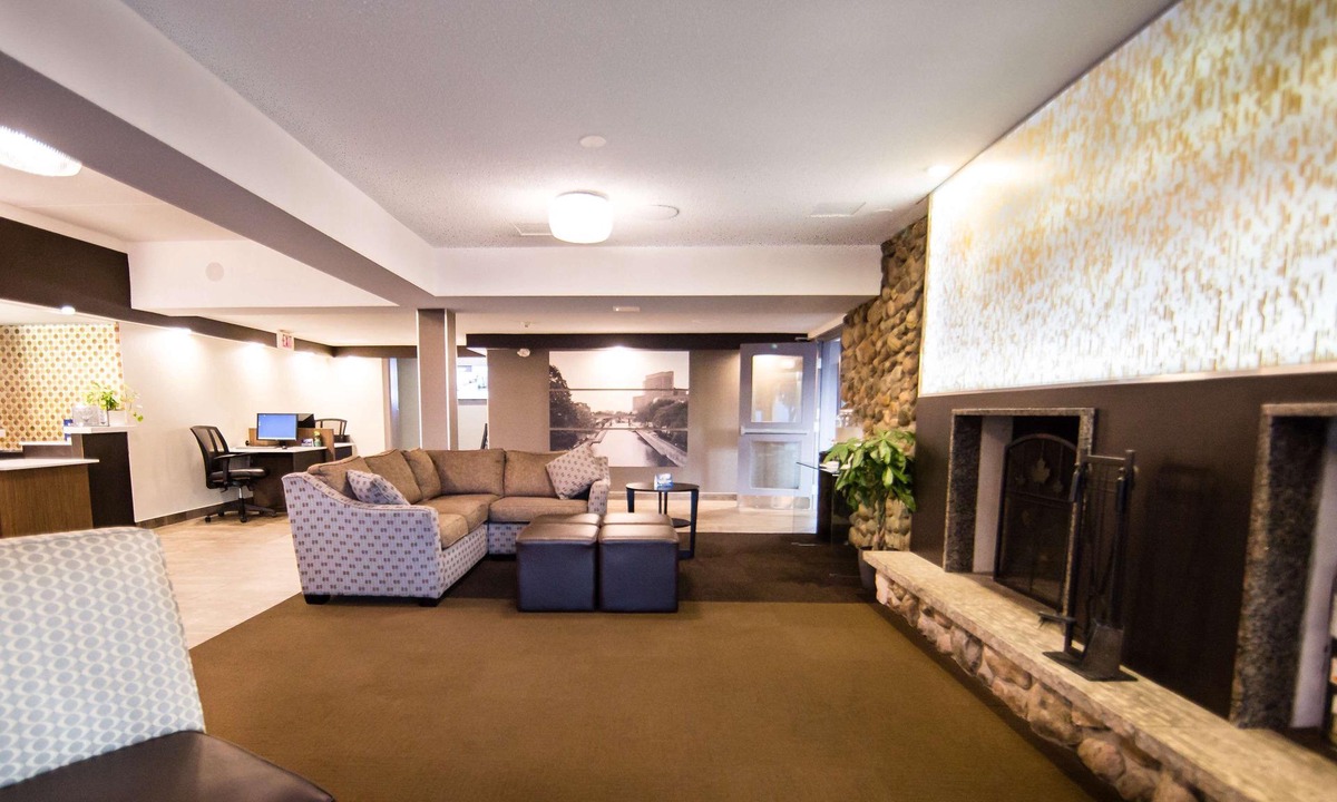 Bells Corners Hotel | Best Western Plus Ottawa/Kanata Hotel & Conference Centre