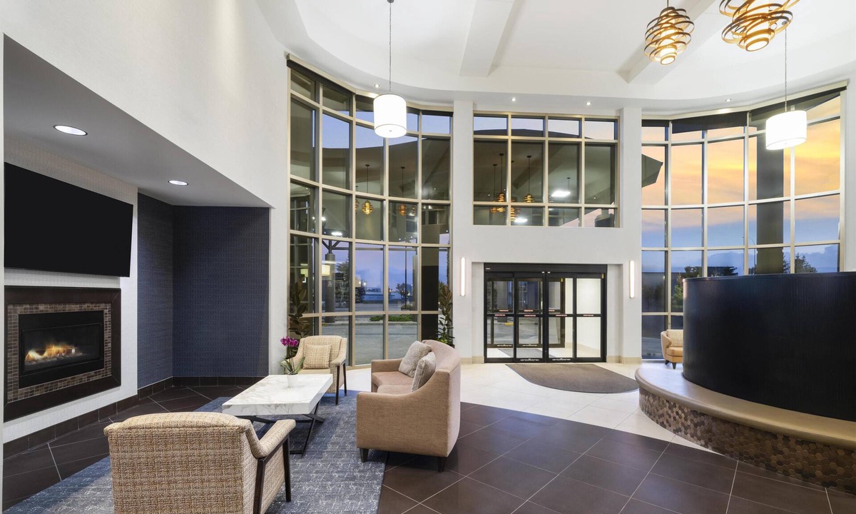 Calgary Hotel | Best Western Premier Freeport Inn Calgary Airport