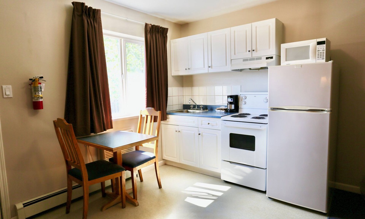 Fort Nelson Hotel | Blue Bell Inn