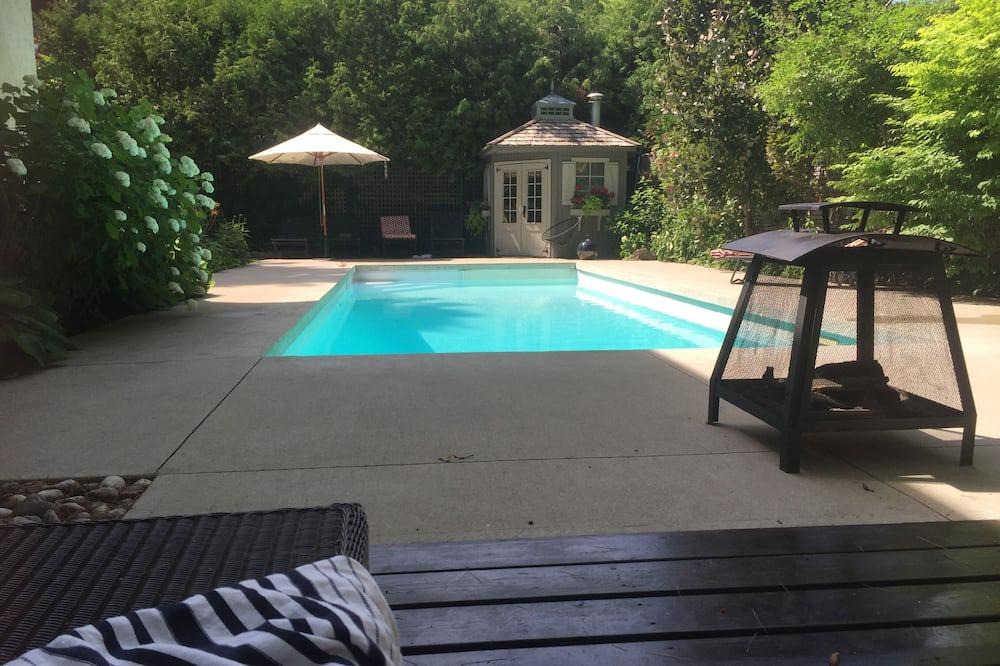 Mineola House | Boutique Character Home plus Apartment