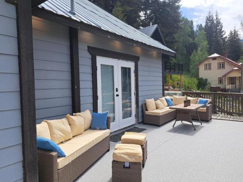 Squamish-Lillooet Regional District Cabin | Bralorne Suites