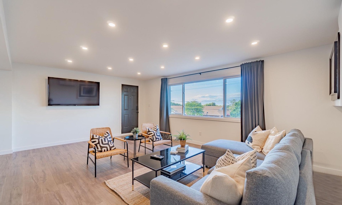 Beamsville Condo | Brand new 2 bedroom suite in the heart of Beamsville’s wine route